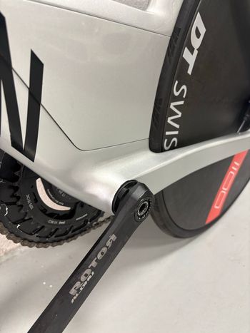 Brugt Canyon Speedmax CFR Disc Di2 2024 2024 Road & Gravel — billede 13 af 13