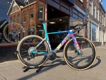 Factor Monza Vexx Edition Sram Force XPLR 1x13V 52cm 2026 2026 Road & Gravel de segunda mano