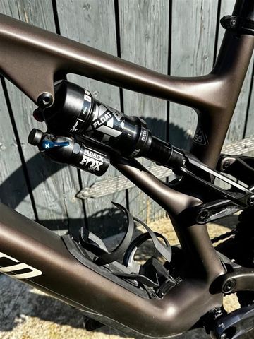 Použité Specialized Stumpjumper Comp 2023 2023 Mountainbike — obrázek 4 z 19