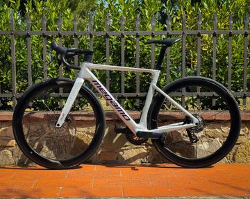 Megamo PULSE 04 SLR 2026 2026 Road & Gravel usato, Bianco — immagine 2 di 7