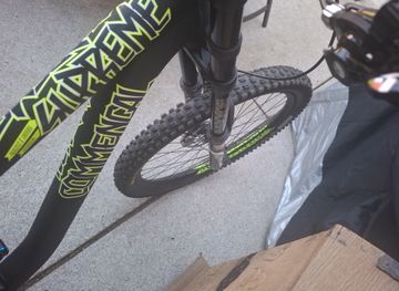 Używany Commencal Supreme Dh 2017 Mountainbike — zdjęcie 3 z 4