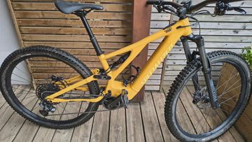Specialized Turbo Levo 2021 2021 Mountainbike usato, Arancione — immagine 1 di 5