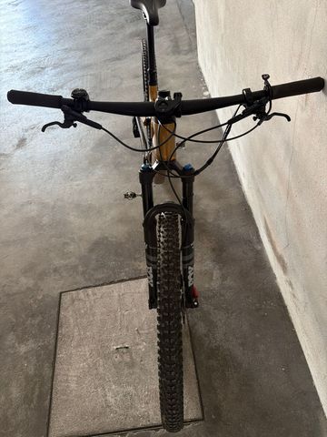 Używany Canyon Lux Trail CF 7 2024 2024 Mountainbike — zdjęcie 4 z 8