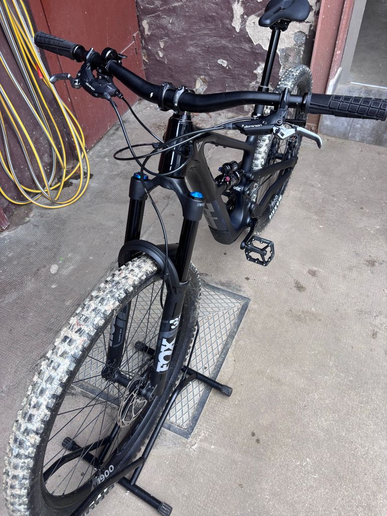 Brugt YT Industries Jeffsy 29 CORE 2 CF 2025 2025 Mountainbike — billede 4 af 6
