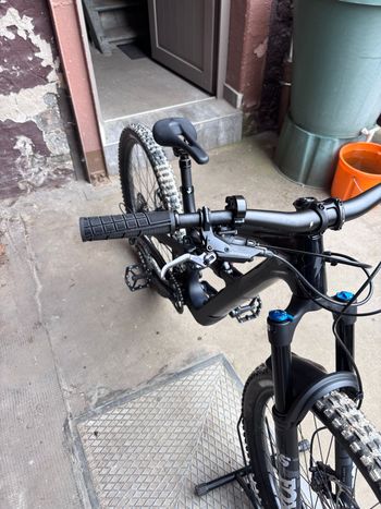 Brugt YT Industries Jeffsy 29 CORE 2 CF 2025 2025 Mountainbike — billede 2 af 6