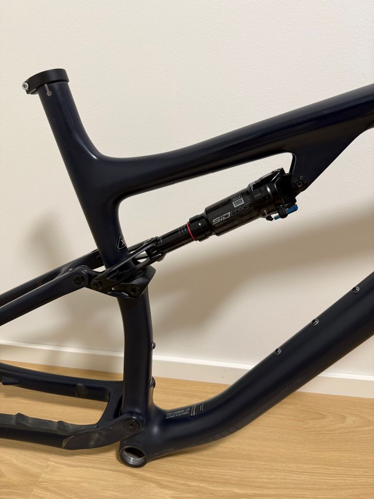 Specialized Epic EVO Comp 2023 Frameset 2023 Mountainbike d'occasion — image 8 sur 9