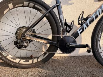 Použité Factor Ostro SRAM Force eTap AXS 2024 Road & Gravel — obrázek 3 z 3