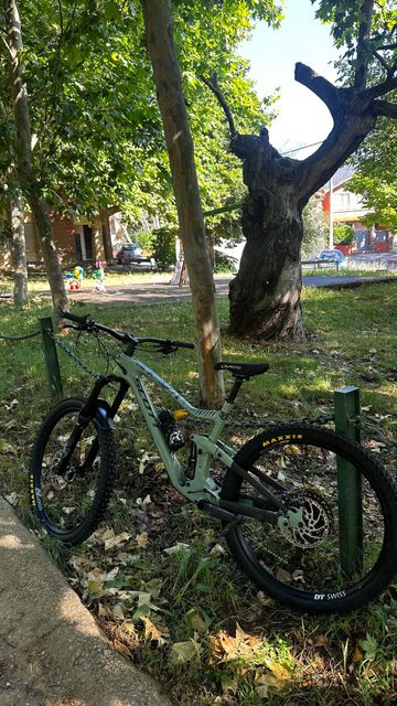 Used Scott Ransom 910 2021 2021 Mountainbike, Green, 29 — image 4 of 9