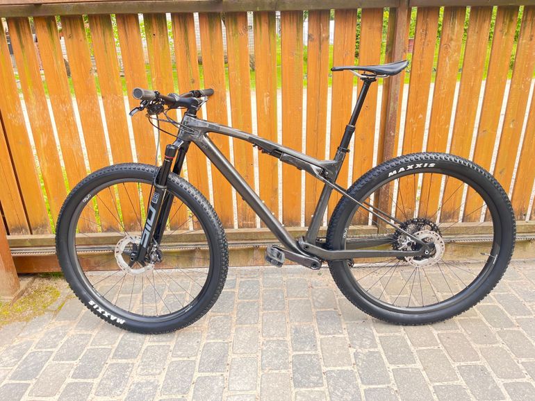 Brugt Trek Supercaliber 9.8 XT 2023 2023 Mountainbike — billede 3 af 6
