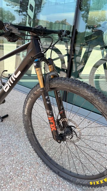 Gebrauchtes BMC Twostroke 01 ONE 2024 2024 Mountainbike, Schwarz — Bild 7 von 13