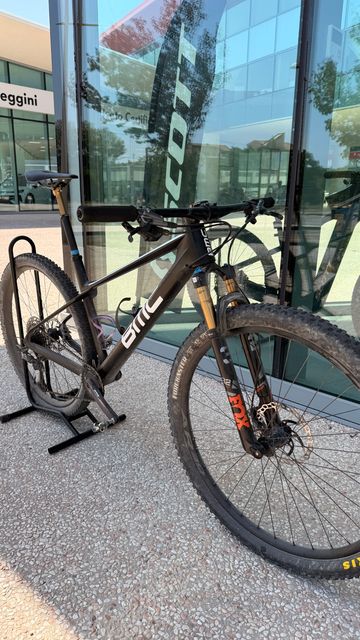 Gebrauchtes BMC Twostroke 01 ONE 2024 2024 Mountainbike, Schwarz — Bild 9 von 13