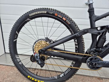 Used RAAW V1 2025 Mountainbike, Black — image 3 of 8