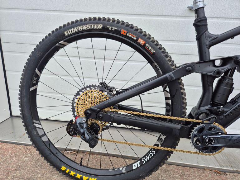 RAAW V1 2025 Mountainbike usato, Nero — immagine 3 di 8