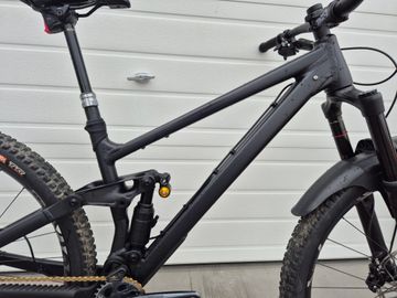Used RAAW V1 2025 Mountainbike, Black — image 4 of 8