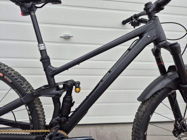 RAAW V1 2025 Mountainbike usato, Nero — immagine 4 di 8