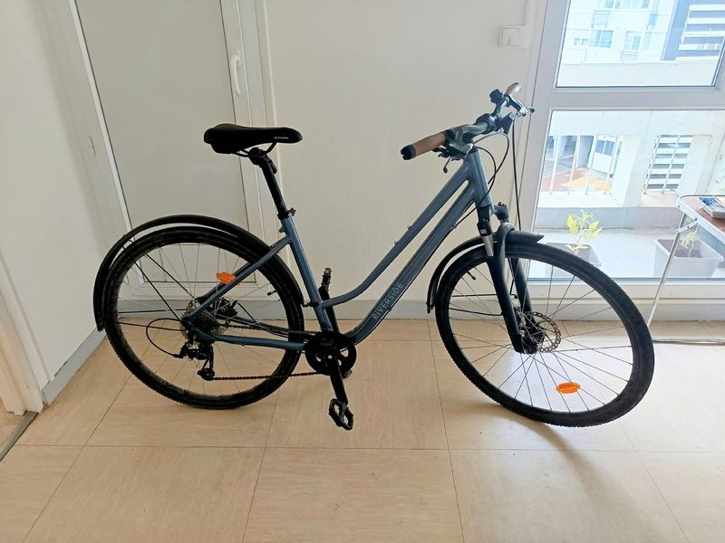 Käytetty RIVERSIDE Reiserad Microshift Acolyte 2023 MTB