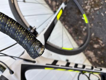 Used Scott Addict 10 2017 2017 Road & Gravel, Light Gray — image 7 of 7