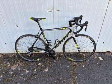 Used Scott Addict 10 2017 2017 Road & Gravel, Light Gray — image 1 of 7