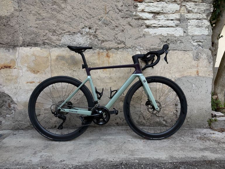 Brugt Focus IZALCO MAX 8.8 2024 2024 Road & Gravel — billede 1 af 6