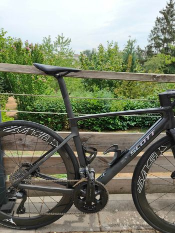 Brugt Scott Addict RC 30 2025 2025 Road & Gravel — billede 9 af 13
