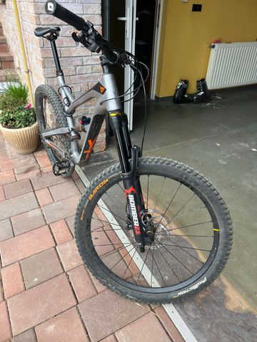 Tweedehands YT Industries Jeffsy 27 CF Pro 2018 2018 Mountainbike — afbeelding 3 van 7