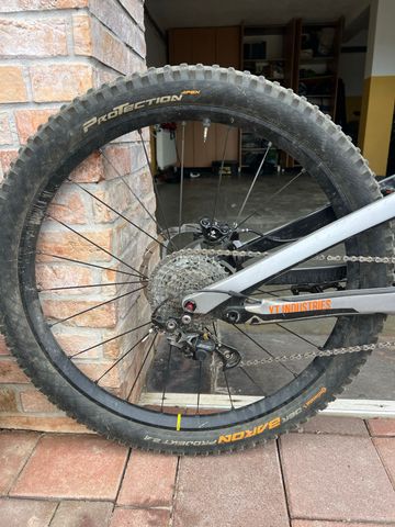 Tweedehands YT Industries Jeffsy 27 CF Pro 2018 2018 Mountainbike — afbeelding 4 van 7