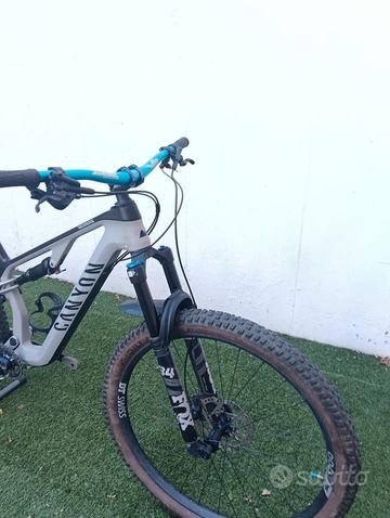 Used Canyon Neuron CF 8 2024 2024 Mountainbike, Light Gray, 29 — image 3 of 11