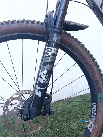 Used Canyon Neuron CF 8 2024 2024 Mountainbike, Light Gray, 29 — image 9 of 11