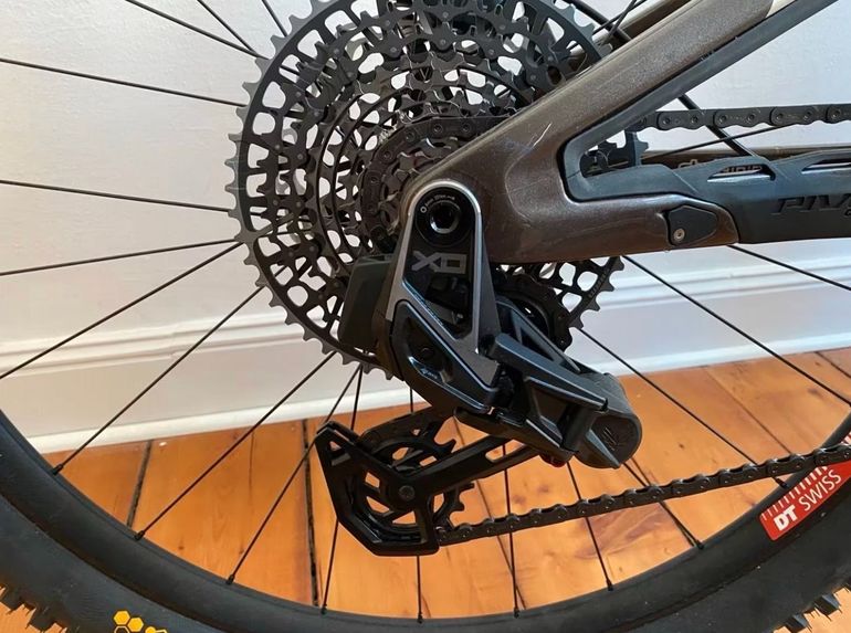 Brugt Pivot FIREBIRD Pro X0 Eagle Transmission 2024 2024 Mountainbike — billede 5 af 7