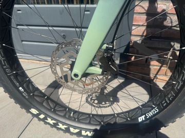 Tweedehands Canyon Dude CF 8 2021 2021 Mountainbike — afbeelding 3 van 6
