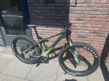 Tweedehands Canyon Dude CF 8 2021 2021 Mountainbike — afbeelding 1 van 6