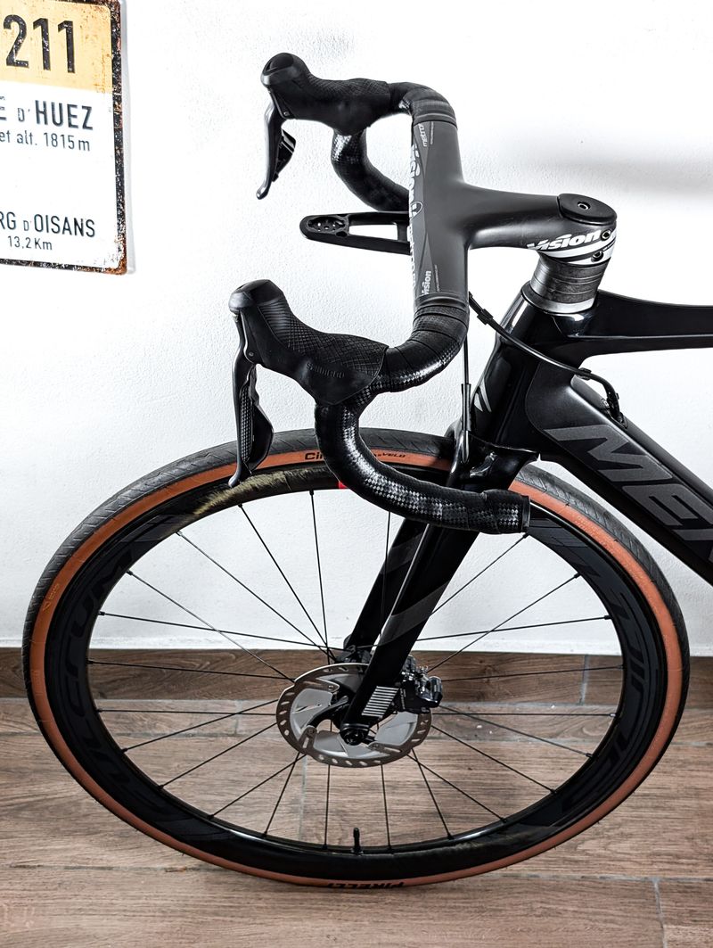 Used Merida Reacto Disc 9000-E 2021 2021 Road & Gravel, Black — image 10 of 24