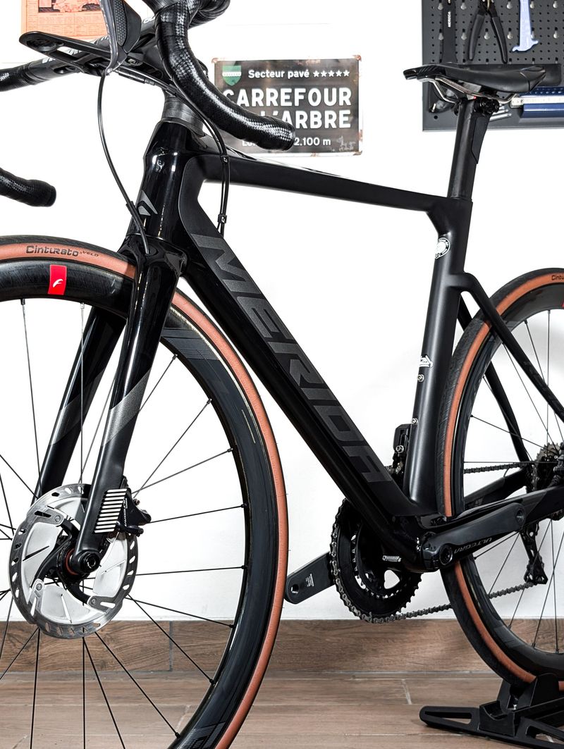 Used Merida Reacto Disc 9000-E 2021 2021 Road & Gravel, Black — image 6 of 24