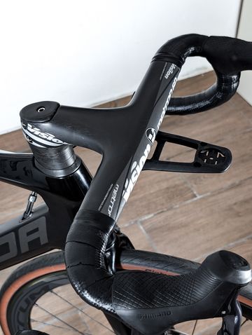 Used Merida Reacto Disc 9000-E 2021 2021 Road & Gravel, Black — image 11 of 24