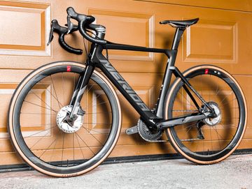 Used Merida Reacto Disc 9000-E 2021 2021 Road & Gravel, Black — image 4 of 24