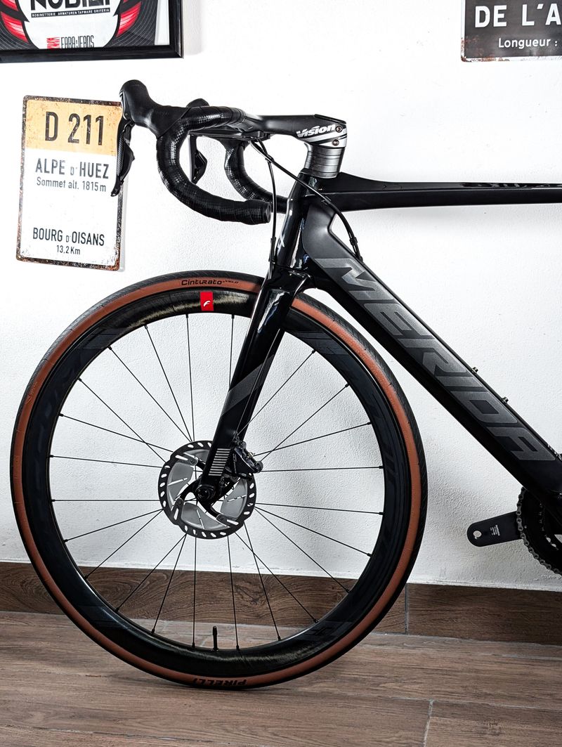 Used Merida Reacto Disc 9000-E 2021 2021 Road & Gravel, Black — image 7 of 24