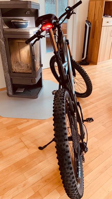 Used M1 Spitzing Evolution Bobby Root 2021 Mountainbike, Black, 27.5 (650B) — image 3 of 14