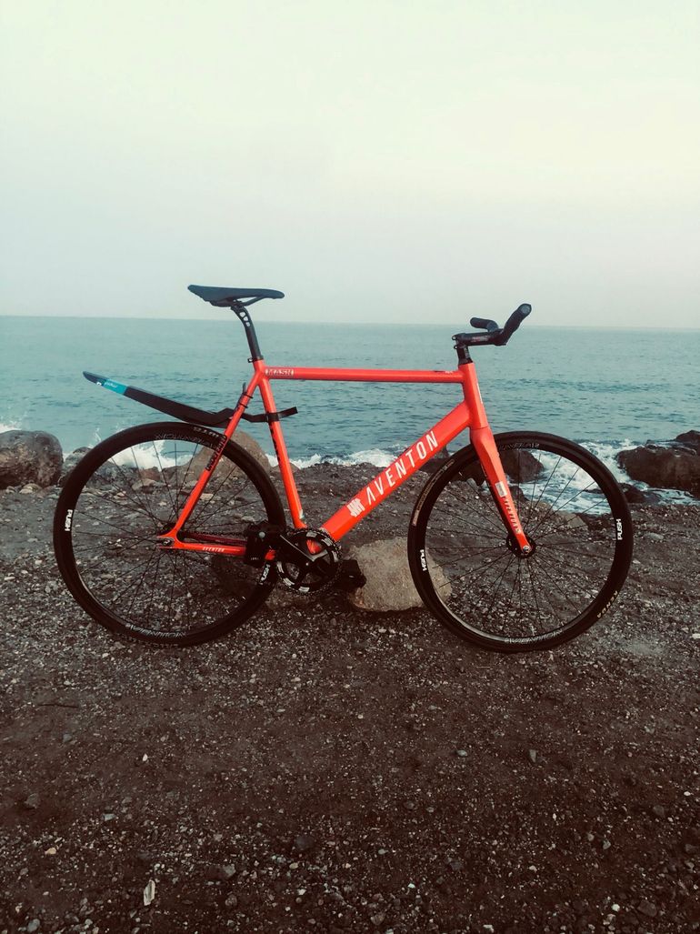 Aventon Custom Single Speed / Fixed Gear 2019 Road & Gravel d'occasion — image 4 sur 7
