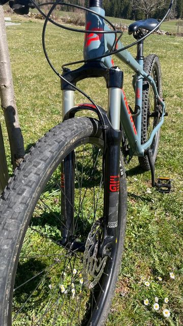 Used Lapierre EDGE 9.7 2020 2020 Mountainbike, White, 27.5 — image 7 of 7