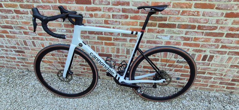 Gebrauchtes Cannondale SuperSix EVO Shimano 105 Di2 2024 Road & Gravel, Weiß — Bild 9 von 11