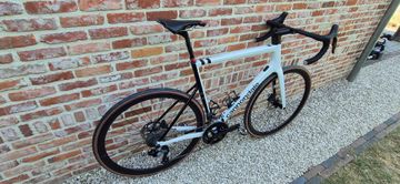 Used Cannondale SuperSix EVO Shimano 105 Di2 2024 Road & Gravel, White — image 3 of 11