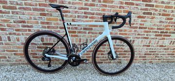 Used Cannondale SuperSix EVO Shimano 105 Di2 2024 Road & Gravel, White — image 1 of 11