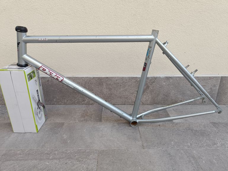 Used Diamondback Axis Frameset 1993 Mountainbike, Light Gray — image 11 of 17