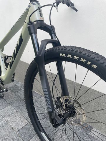 Gebrauchtes KTM MYROON PRO 2025 2025 Mountainbike, Hellgrau, 29 — Bild 6 von 9
