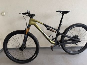 Gebrauchtes Canyon Neuron CF LTD 2025 2025 Mountainbike, Grün, 27.5, 29 — Bild 3 von 4