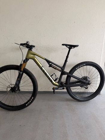 Gebrauchtes Canyon Neuron CF LTD 2025 2025 MTB