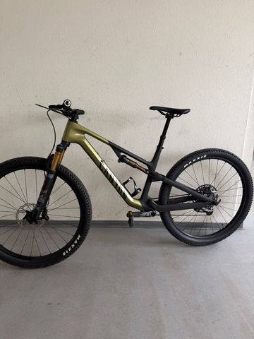 Used Canyon Neuron CF LTD 2025 2025 Mountainbike, Green, 27.5, 29 — image 1 of 4