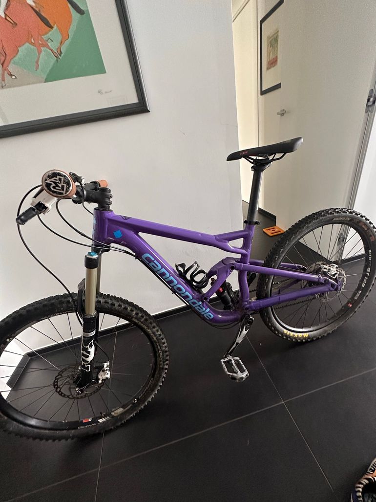 Cannondale Jekyll Shimano Deore 2018 Mountainbike usato, Viola — immagine 8 di 20