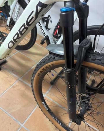 Orbea RISE M20 2022 2022 Mountainbike usato, Bianco — immagine 7 di 8