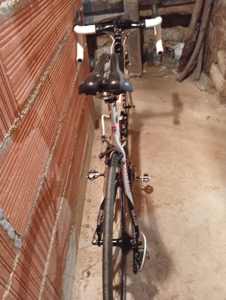 Käytetty Ferrus Custom Shimano Ultegra 2022 Road & Gravel — kuva 4 / 5